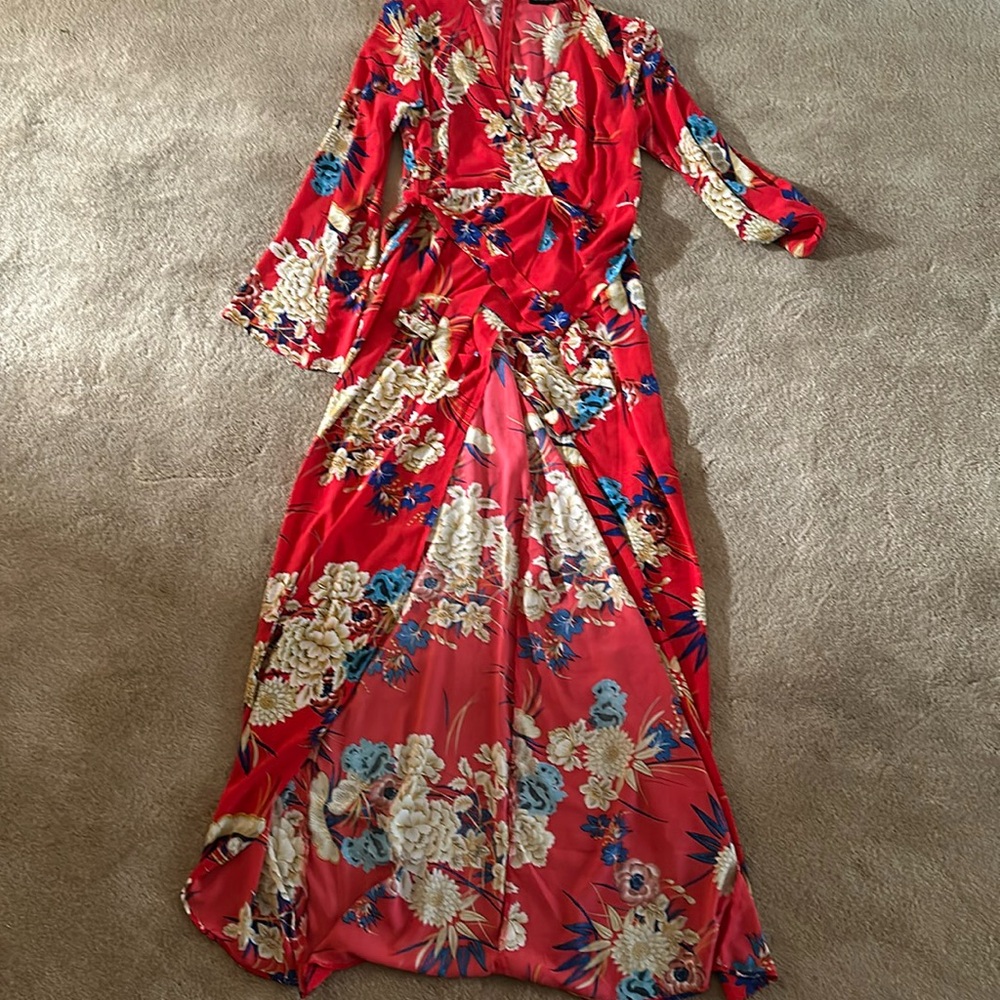 floral maxi dress with wrap belt and high slit. Size 12 from pretty little thing